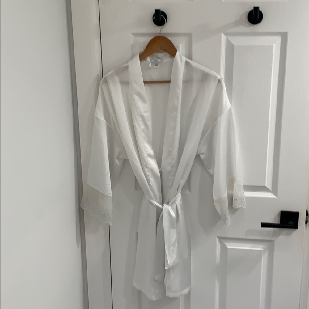 H by Halston beautiful white Bridal robe